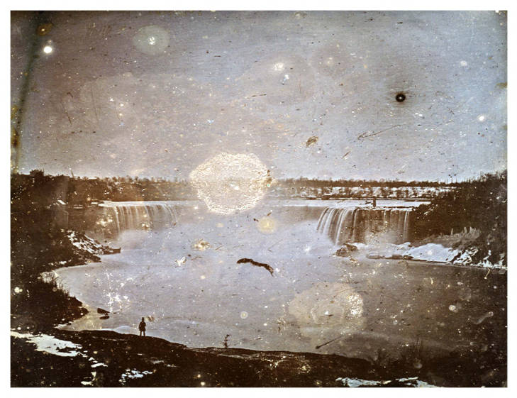 A daguerreotype image of Niagara Falls taken from the Canada side, 1840